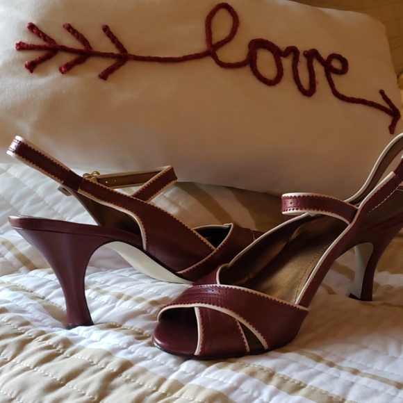 Circa Joan & David red high heels with beige trim - Picture 1 of 1